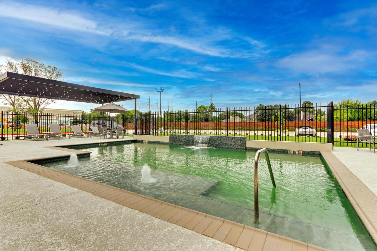 Towneplace By Marriott Houston Northwest Beltway 8 Hotel